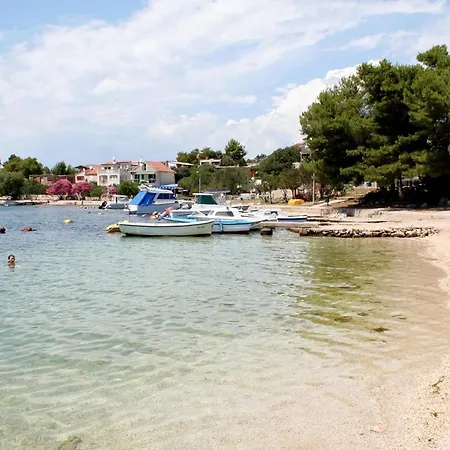 Apartments By The Sea Grebastica, Sibenik - 6442 Apartment Baselovici