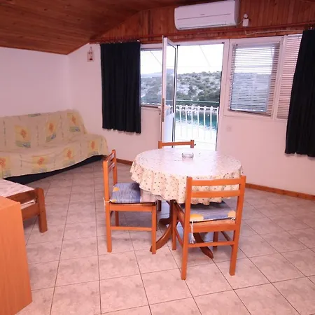 By The Sea Grebastica, Sibenik - 6442 *